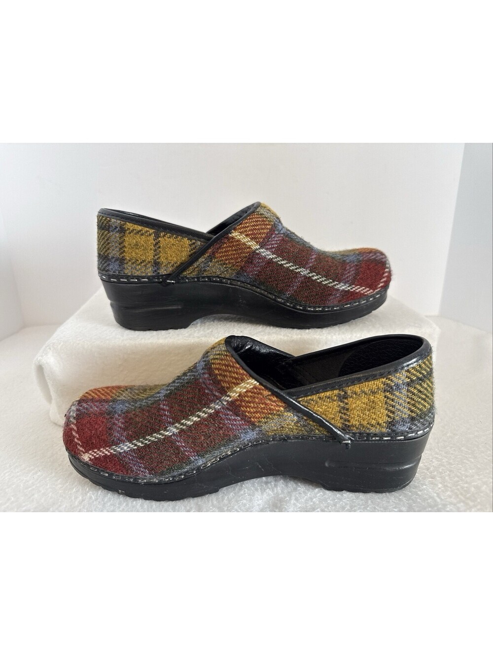 Dansko Professional Wool Plaid Clogs Women’s Size EU 37 US 6.5 - 7